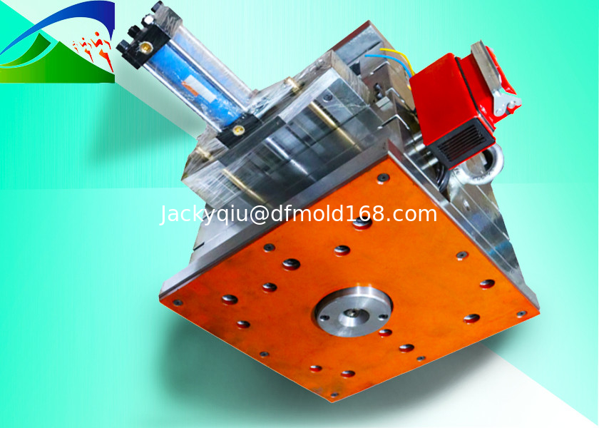 China injection plastic mould manufacturing factory,custom injection mold with clients' engineering. Quality to 0.001mm